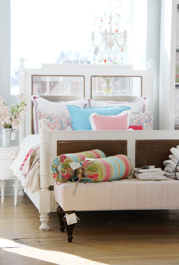 Incredible finds at our Outlet!