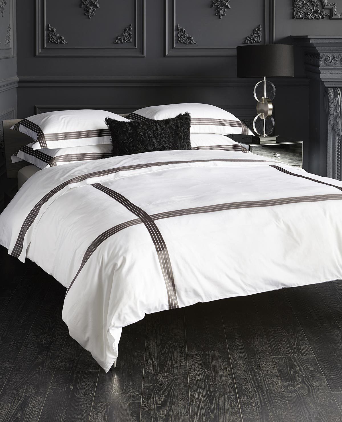 Beautiful Beds: Black and White