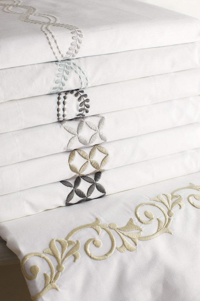 How to Store Your Linens