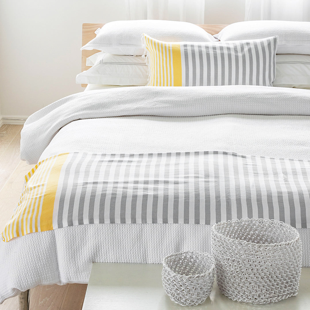 One Bed, Four Looks