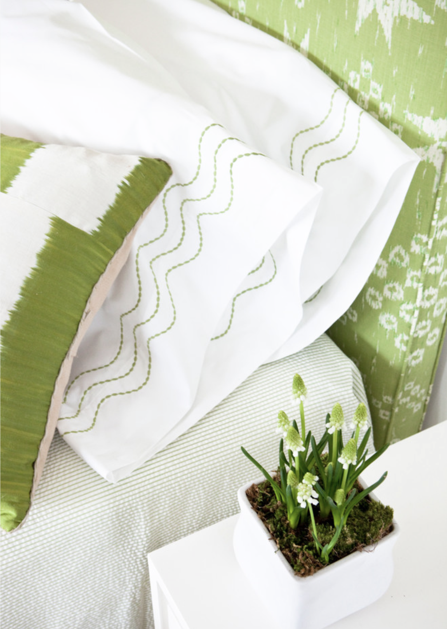 Beautiful Beds: 17 Inspiring Green Bedrooms