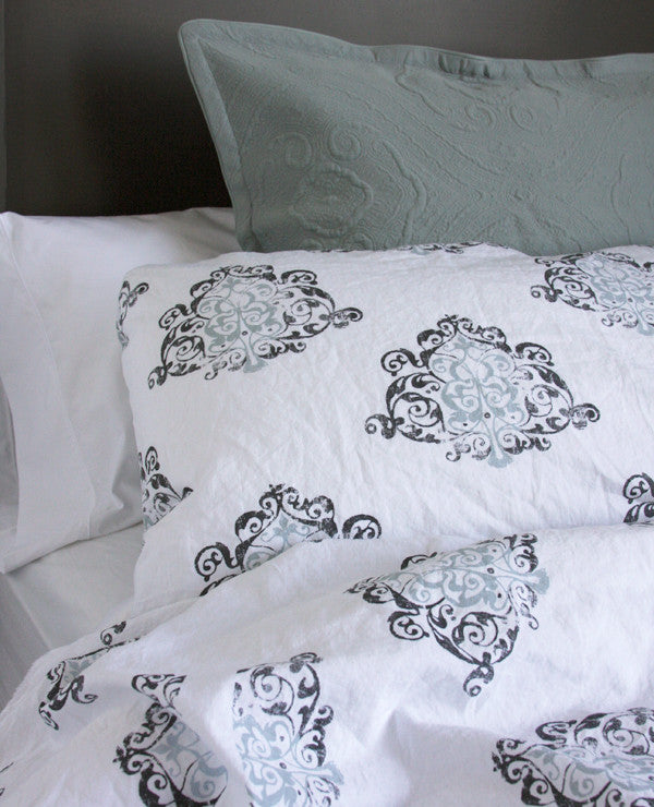 Beautiful Beds: Printed Linen