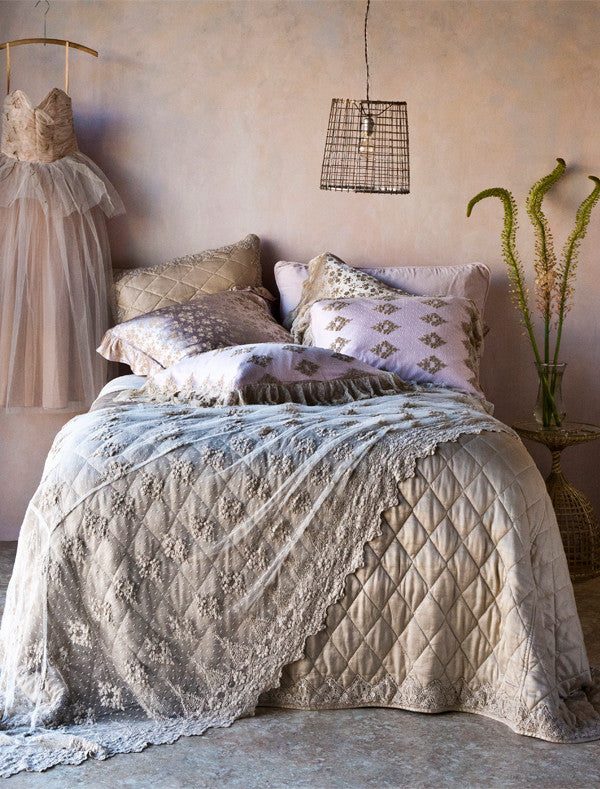 Bella Notte Linens