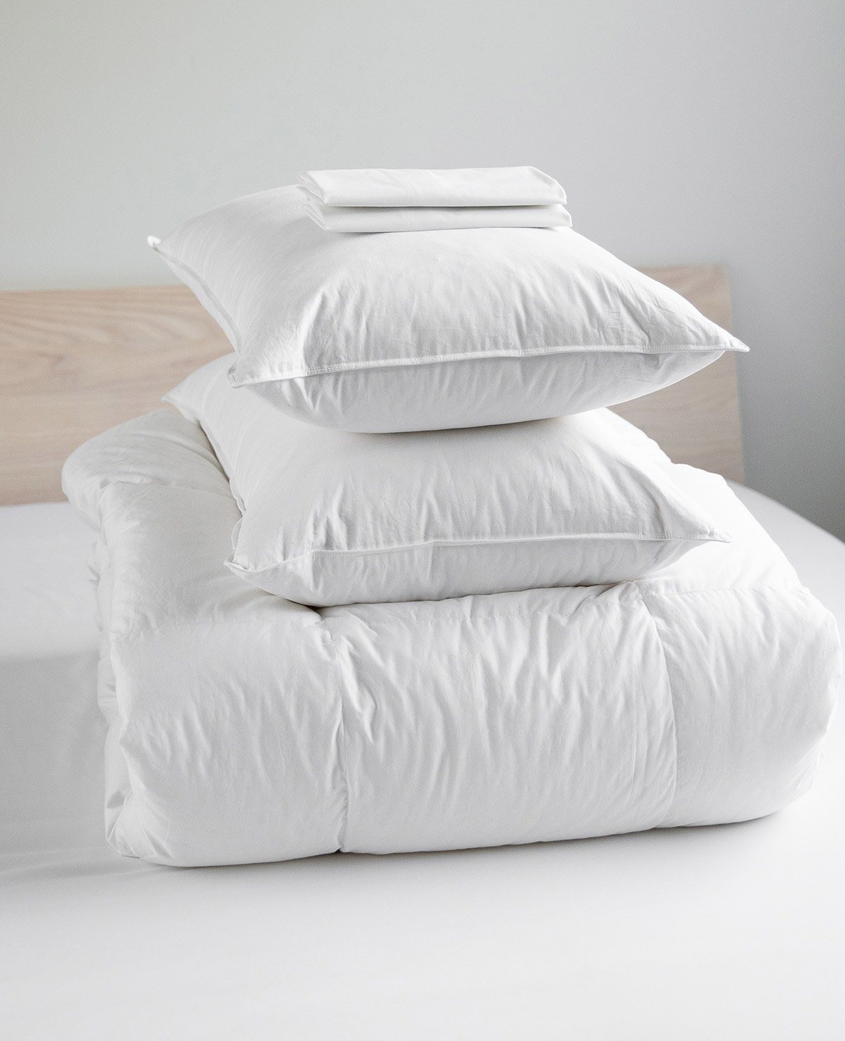 Jasper Micro-Fibre Pillow & Duvet Bundle (+ FREE STORAGE BAG)