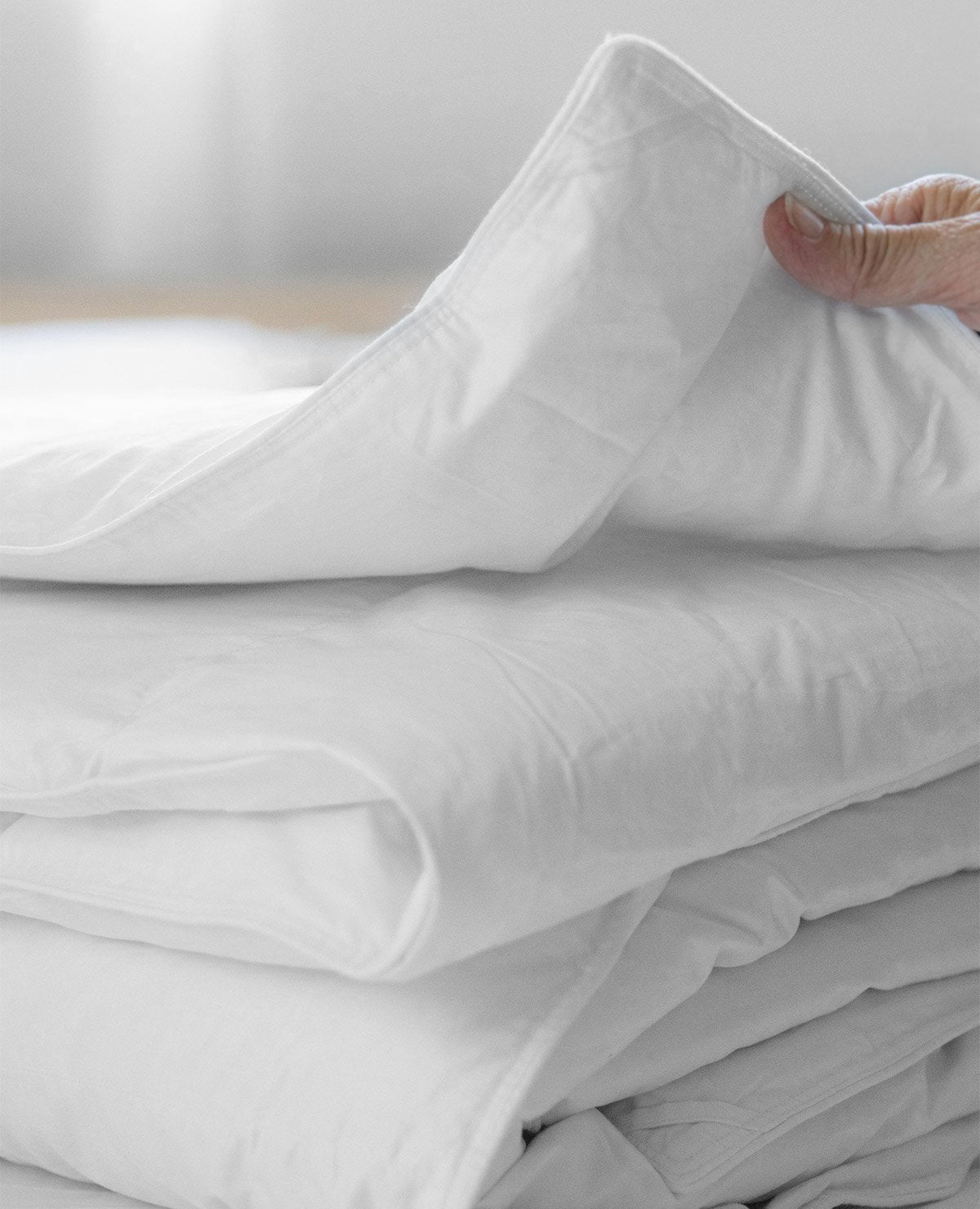The Au Lit Super Thin Loft (Hot Sleeper) Goose Down Duvet