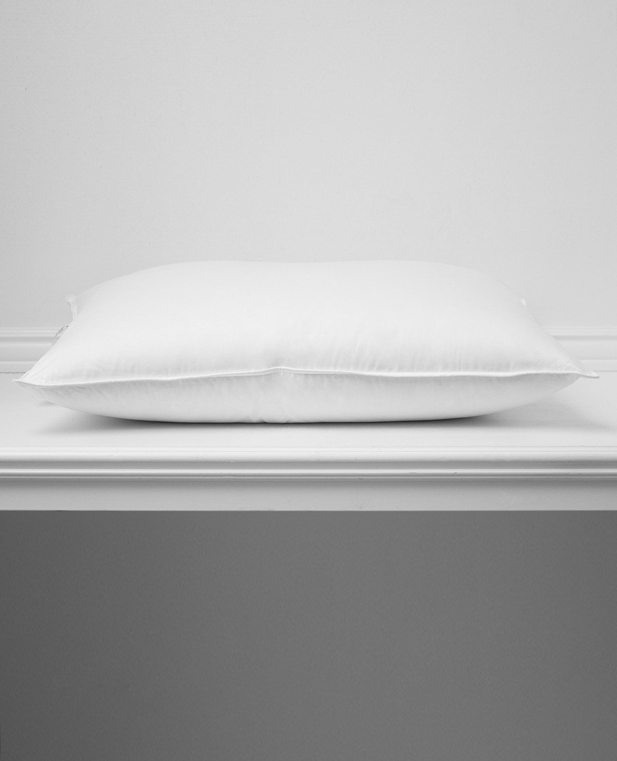 Au Lit Medium White Goose Down Pillow